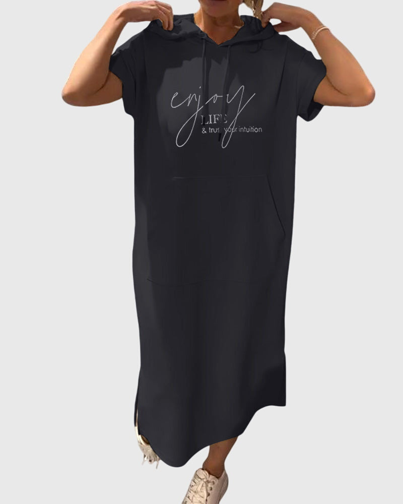 Kleid mit Kapuze und Taschen in lockerer Passform