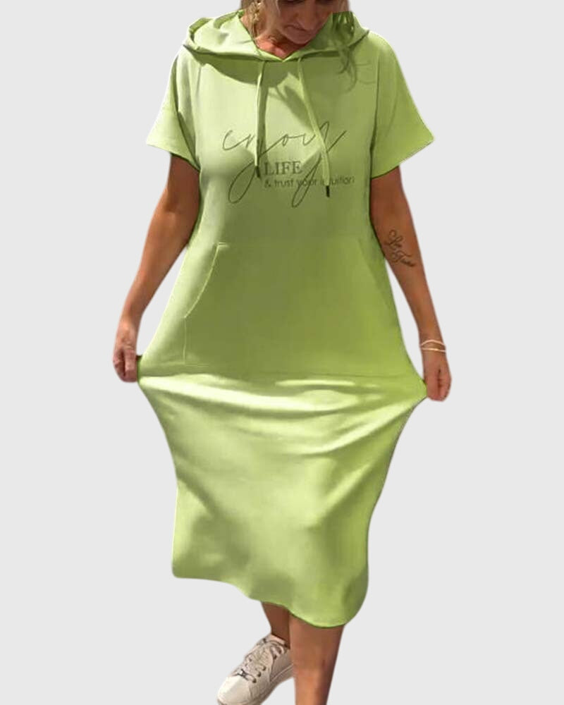 Kleid mit Kapuze und Taschen in lockerer Passform