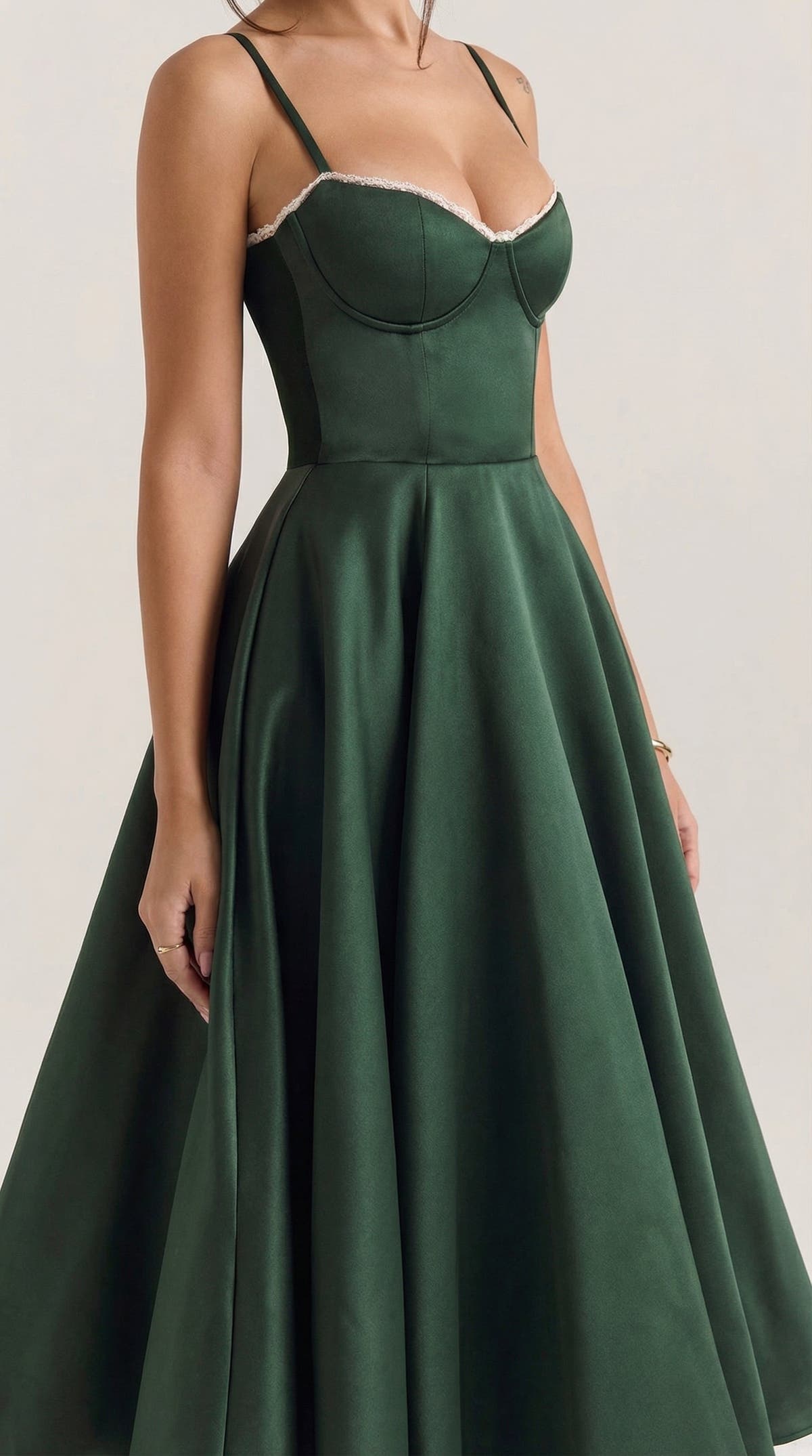 Midikleid mit Herzausschnitt, Tüllrock und Taschen für Damen
