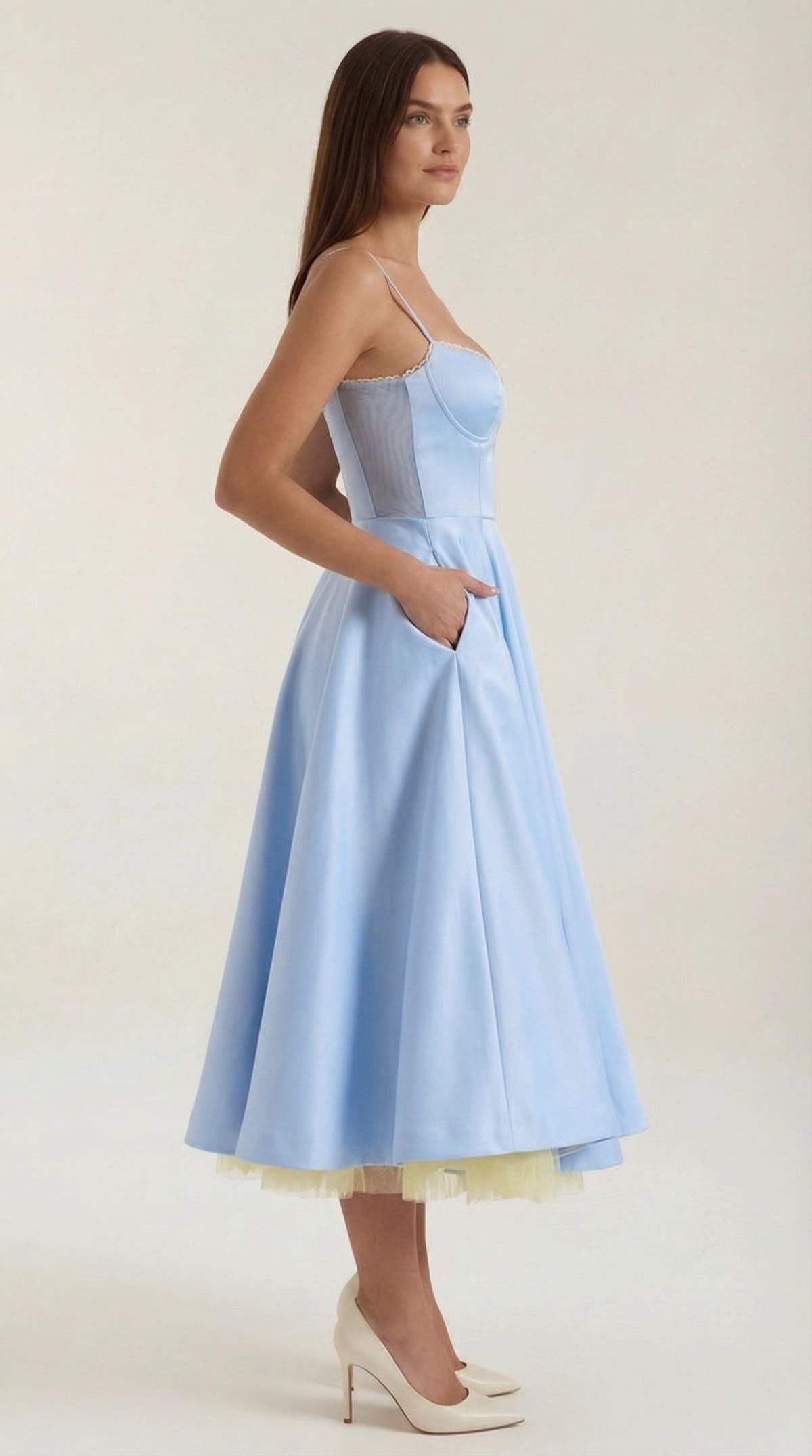 Midikleid mit Herzausschnitt, Tüllrock und Taschen für Damen