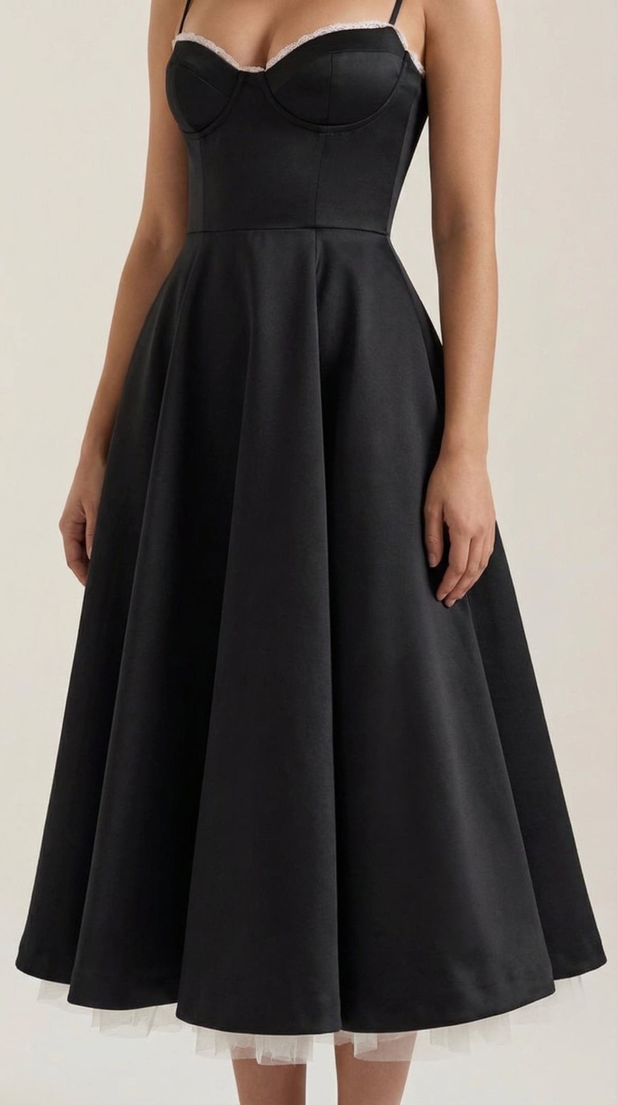 Midikleid mit Herzausschnitt, Tüllrock und Taschen für Damen