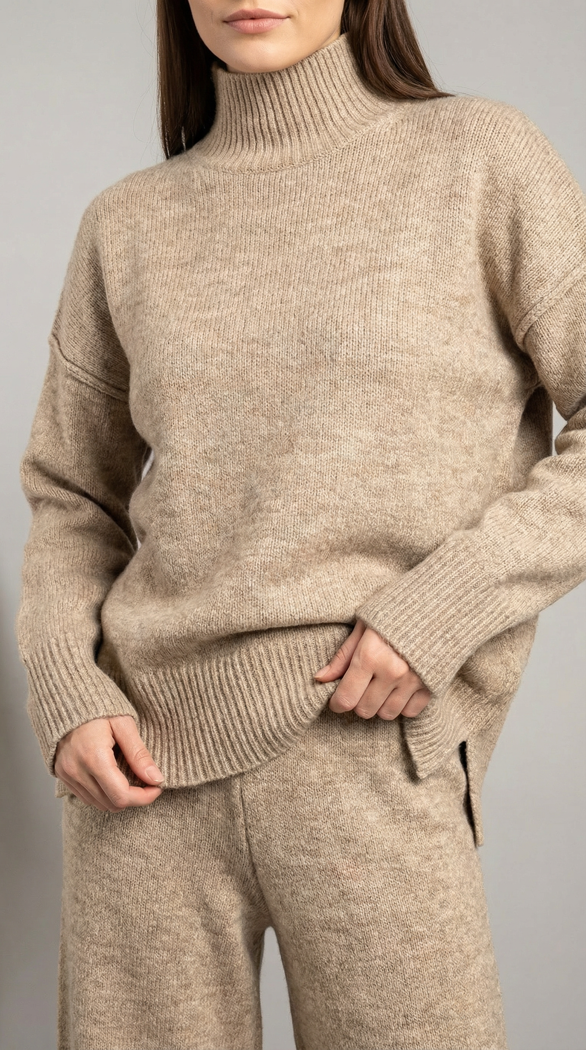 Zweiteiler mit Rollkragenpullover und weiter Hose aus Strick für Damen