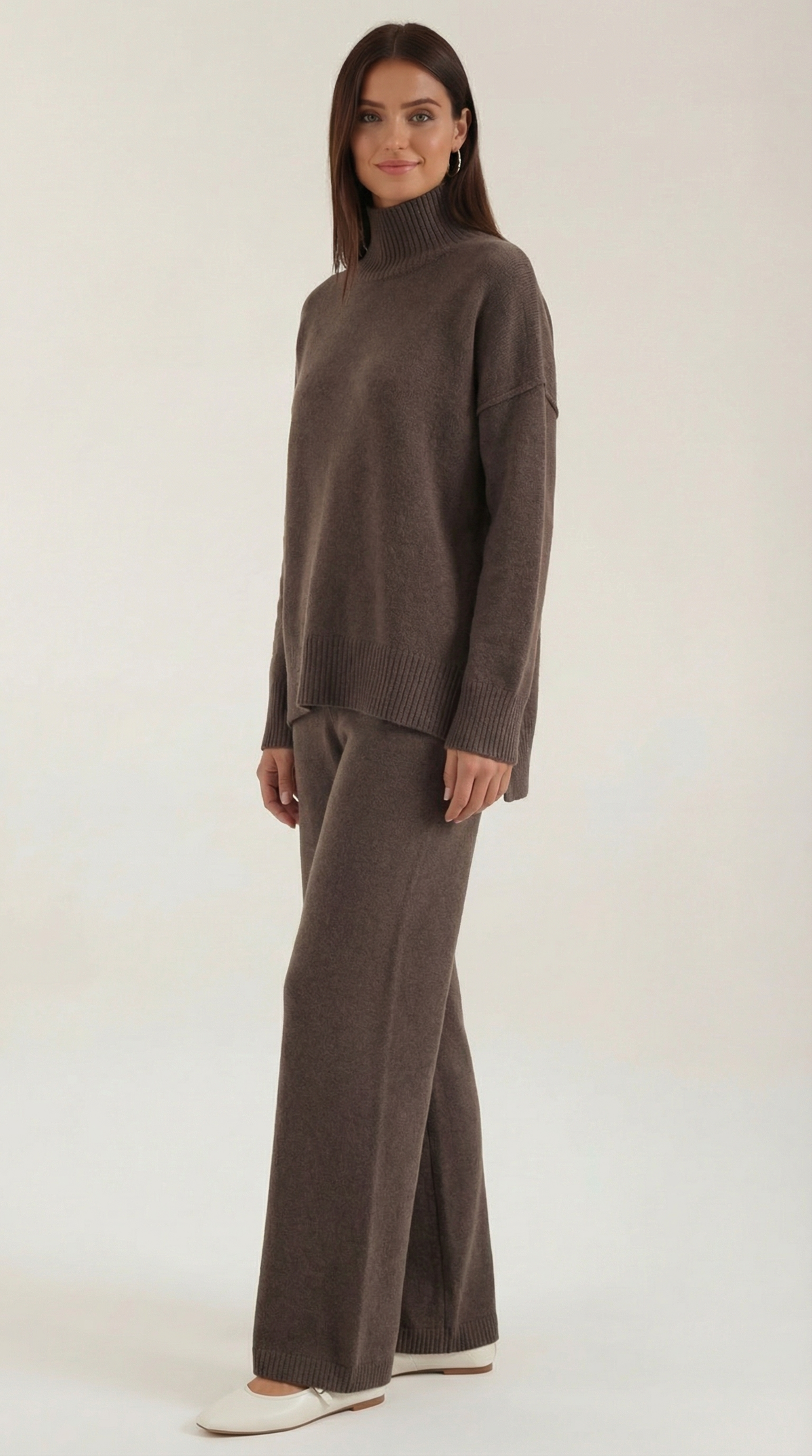 Zweiteiler mit Rollkragenpullover und weiter Hose aus Strick für Damen
