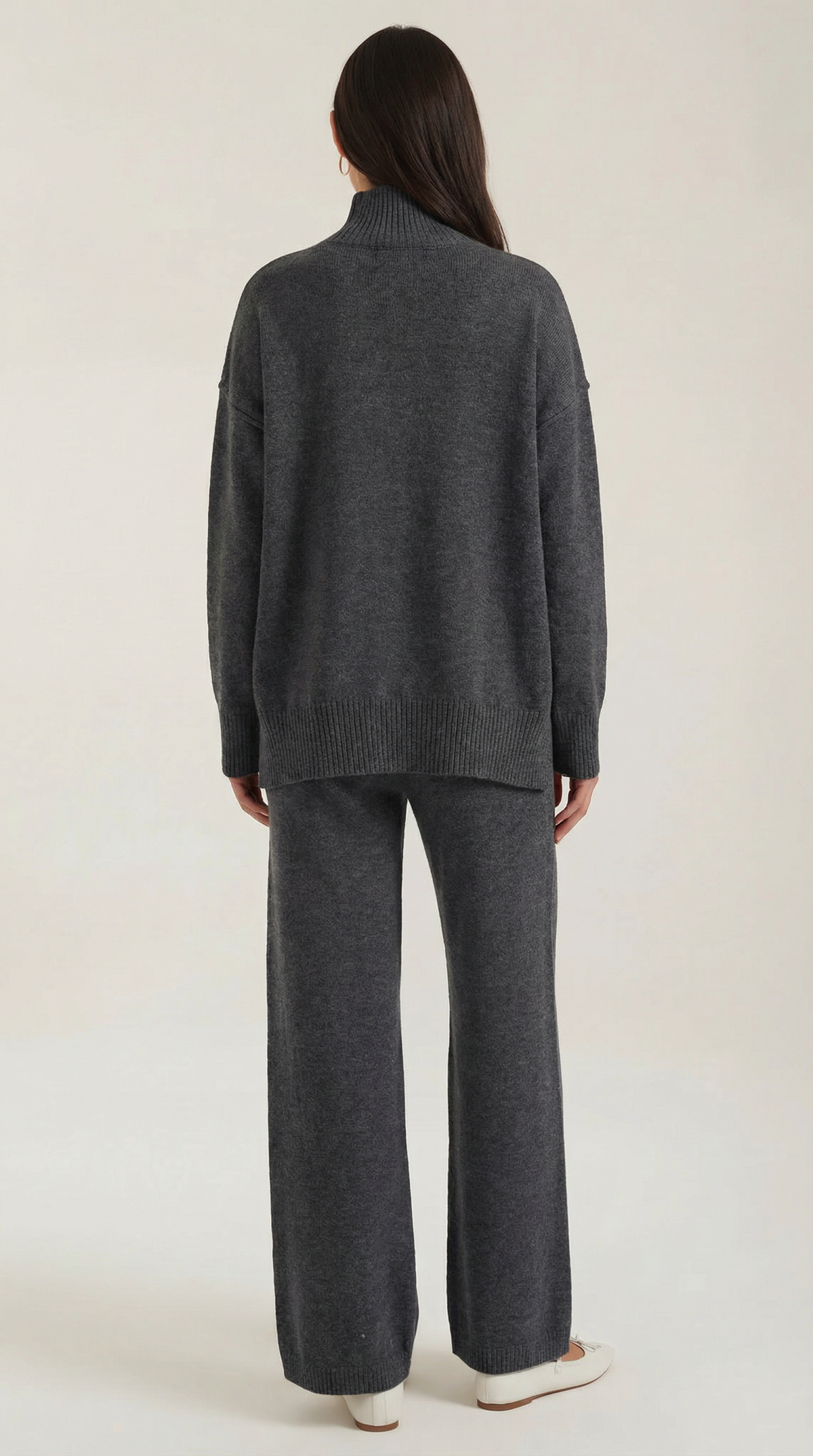 Zweiteiler mit Rollkragenpullover und weiter Hose aus Strick für Damen