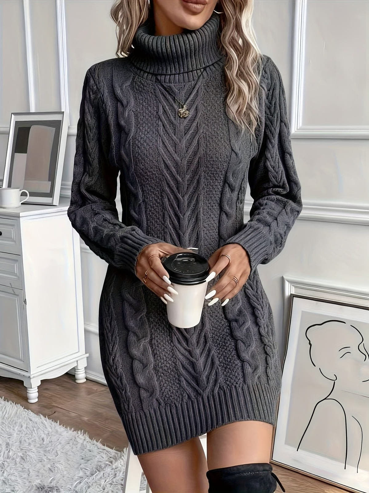 Strickkleid mit Grobstrick, Zopfmuster und Rollkragen für Damen