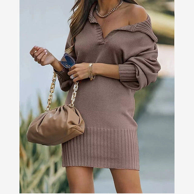 Strickkleid mit V-Ausschnitt und Rippensaum für Damen