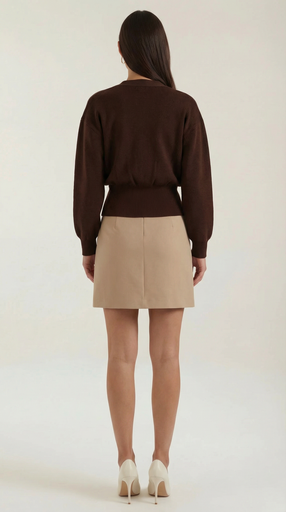 Pullover mit V-Ausschnitt und goldfarbenem Knopf für Damen