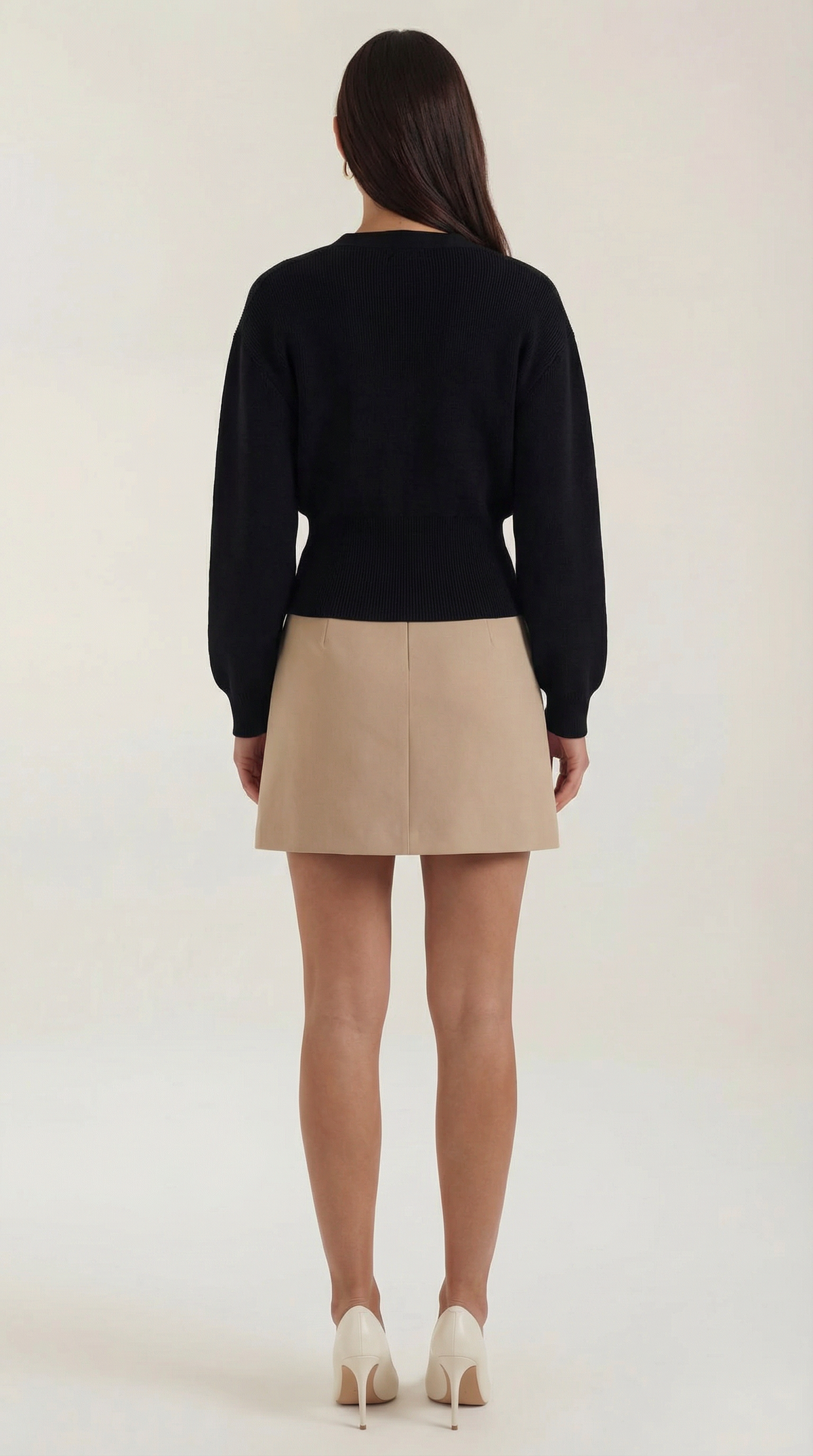Pullover mit V-Ausschnitt und goldfarbenem Knopf für Damen