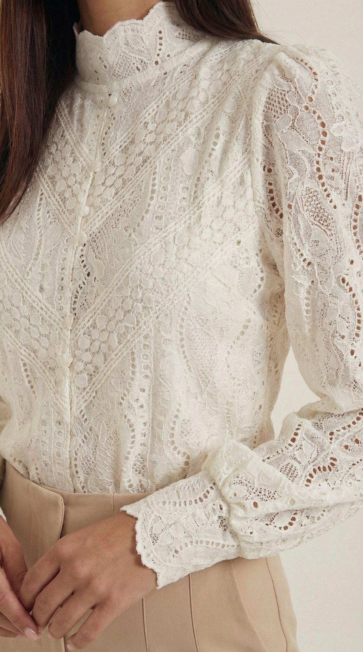 Bluse aus Spitze mit Stehkragen und langen Ärmeln für Damen