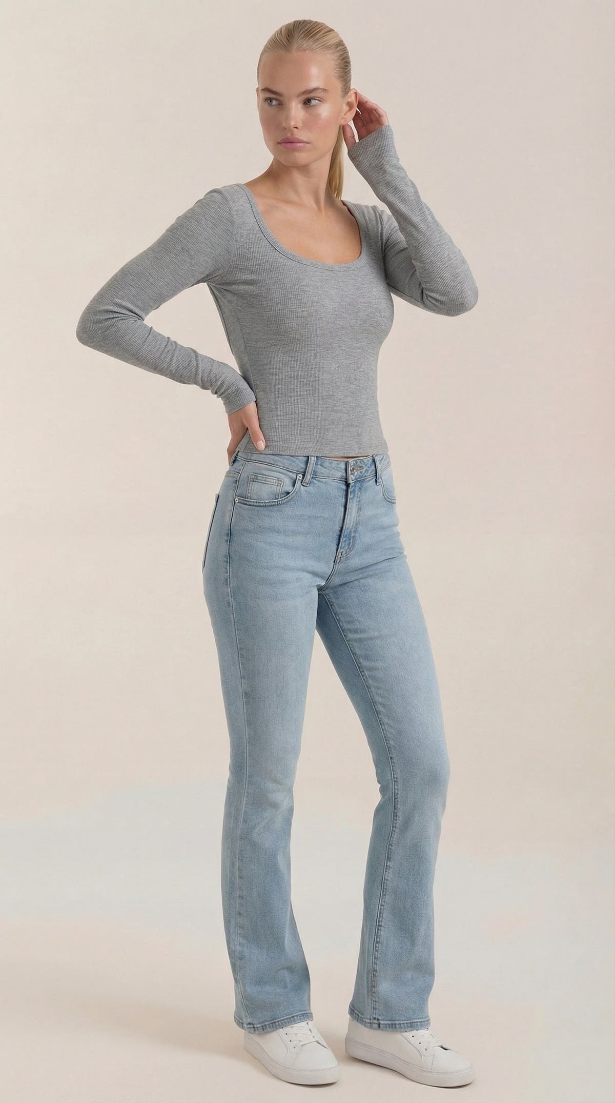 Langarmshirt mit U-Ausschnitt vorne und hinten für Damen - Hellgrau