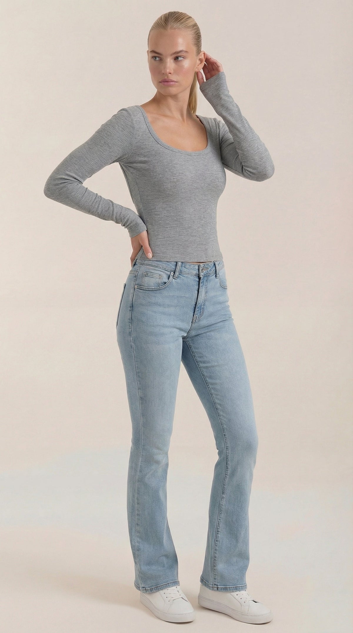 Langarmshirt mit U-Ausschnitt vorne und hinten für Damen - Hellgrau