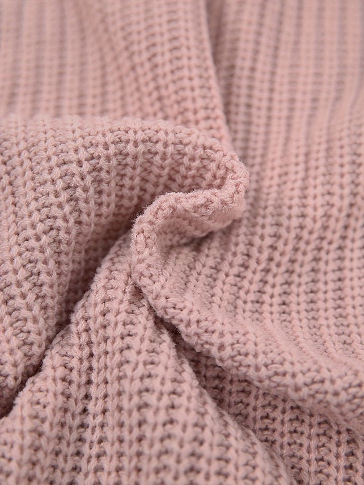 Strickkleid in Rippstrick mit Rollkragen und langen Ärmeln