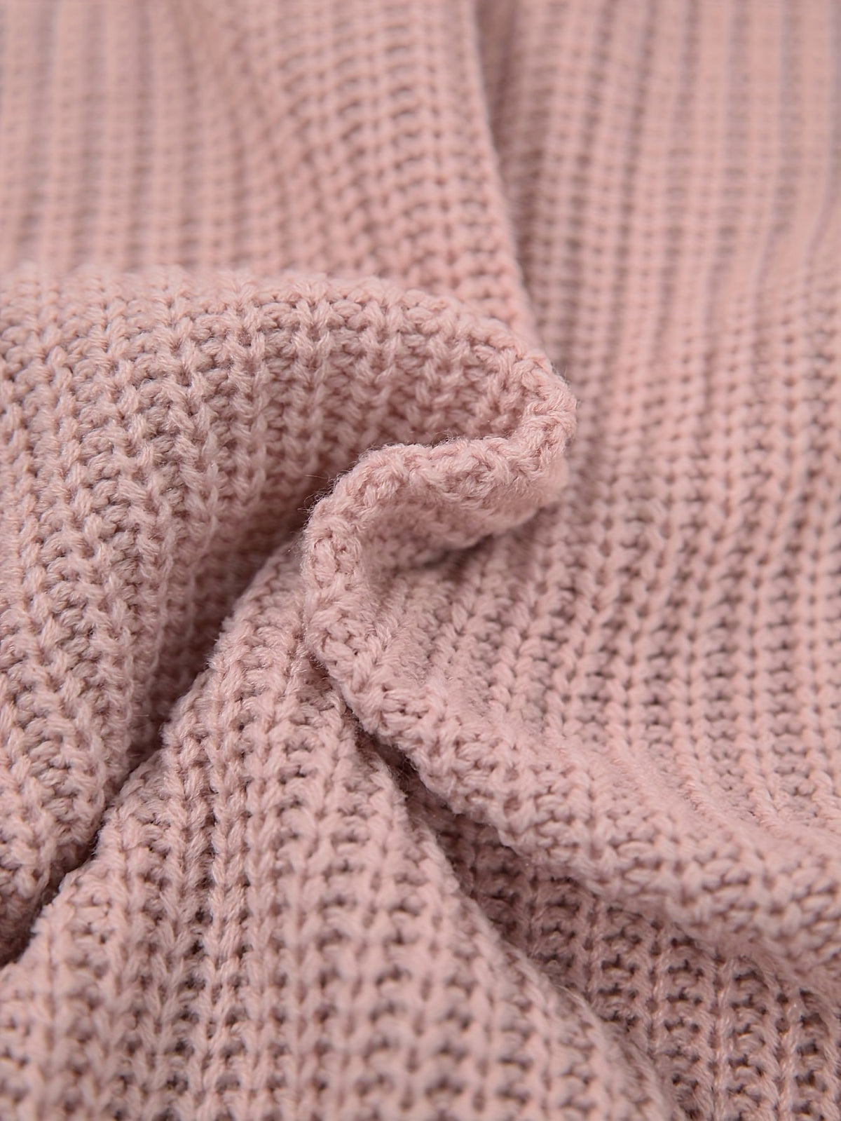 Strickkleid in Rippstrick mit Rollkragen und langen Ärmeln