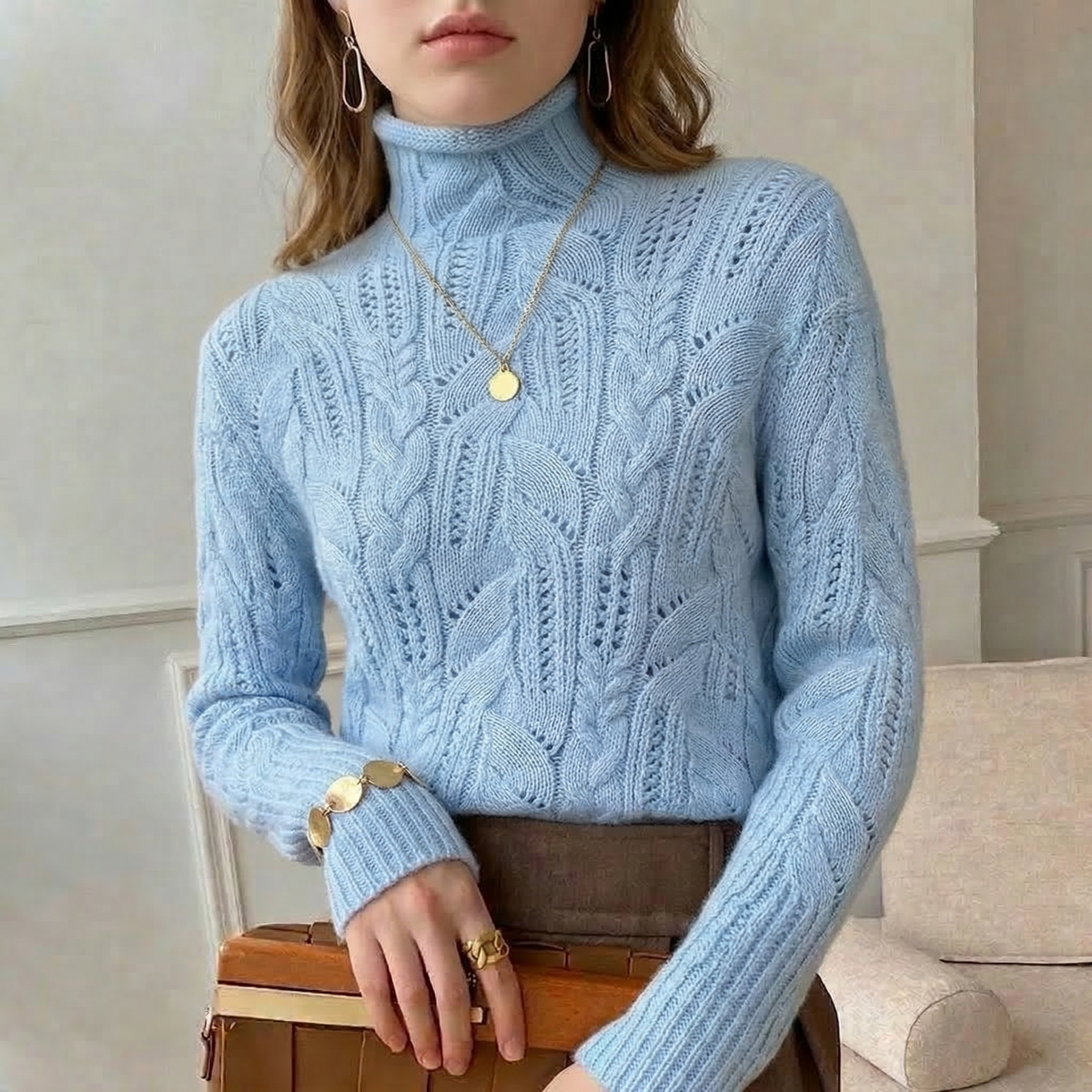 Strickpullover mit Zopfmuster und Lochmuster-Einsätzen