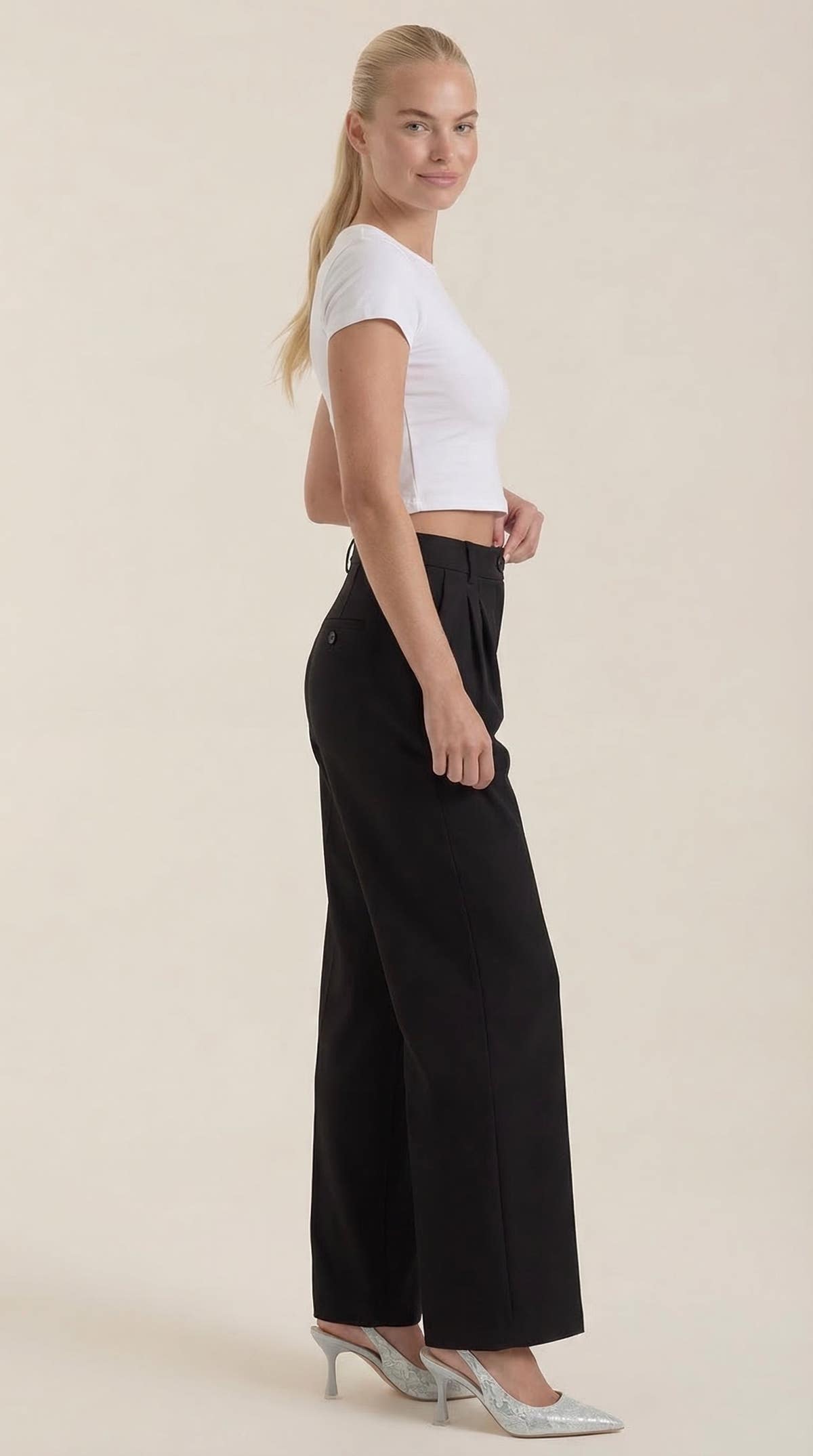 Stoffhose mit hohem Bund, Bundfalten und weitem Bein für Damen