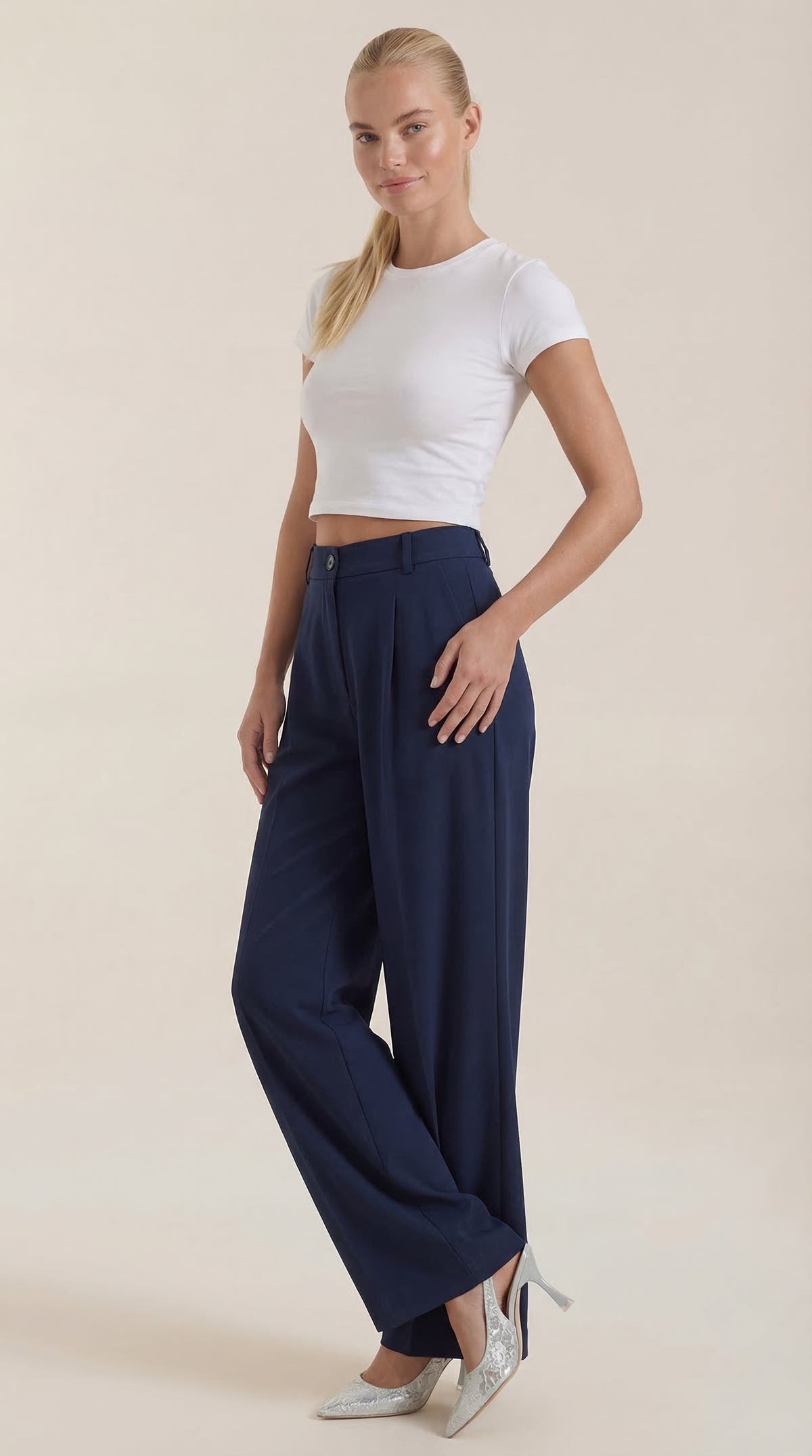 Stoffhose mit hohem Bund, Bundfalten und weitem Bein für Damen