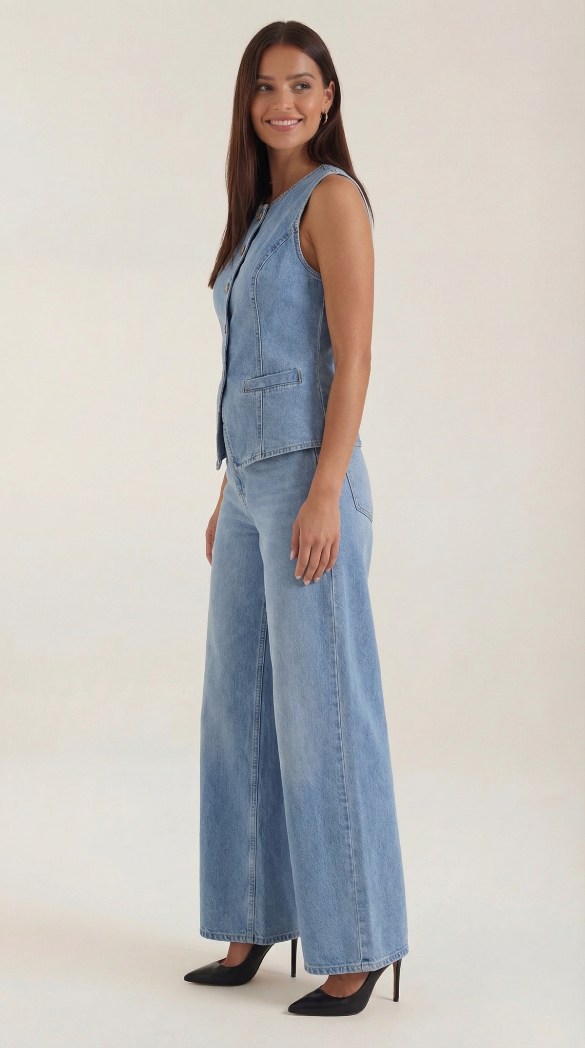 Zweiteiler aus Denim mit Weste und weiter Hose für Damen