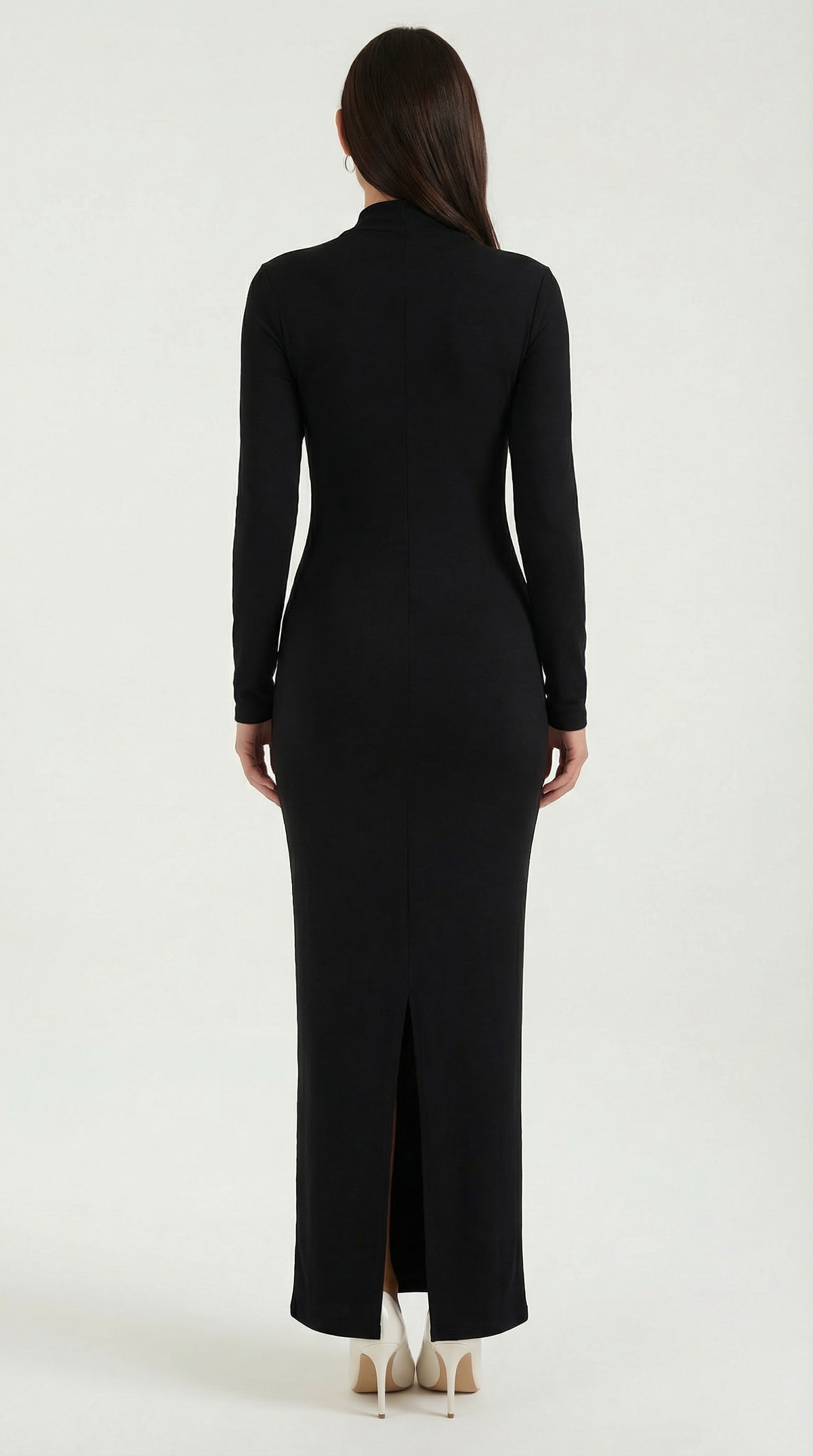 Langes Kleid mit asymmetrischem Ausschnitt und langen Ärmeln für Damen