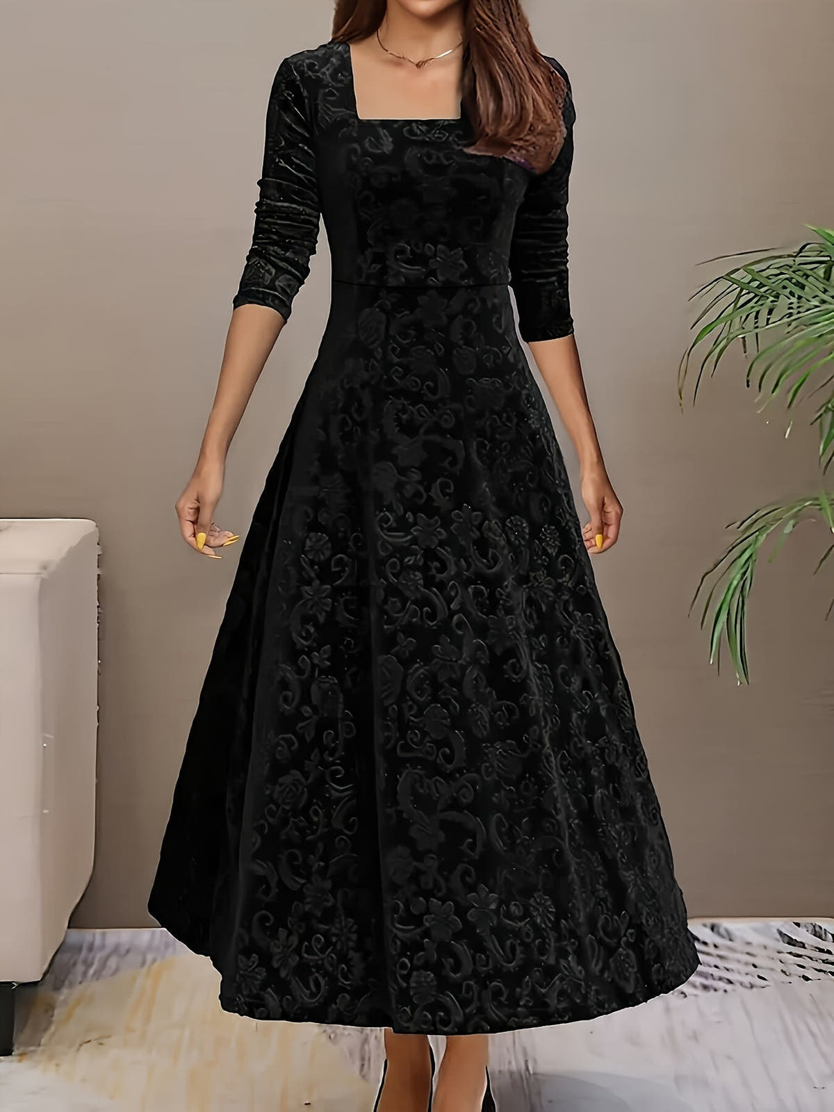 Samtkleid Damen tailliert und festlich mit Blumenmuster