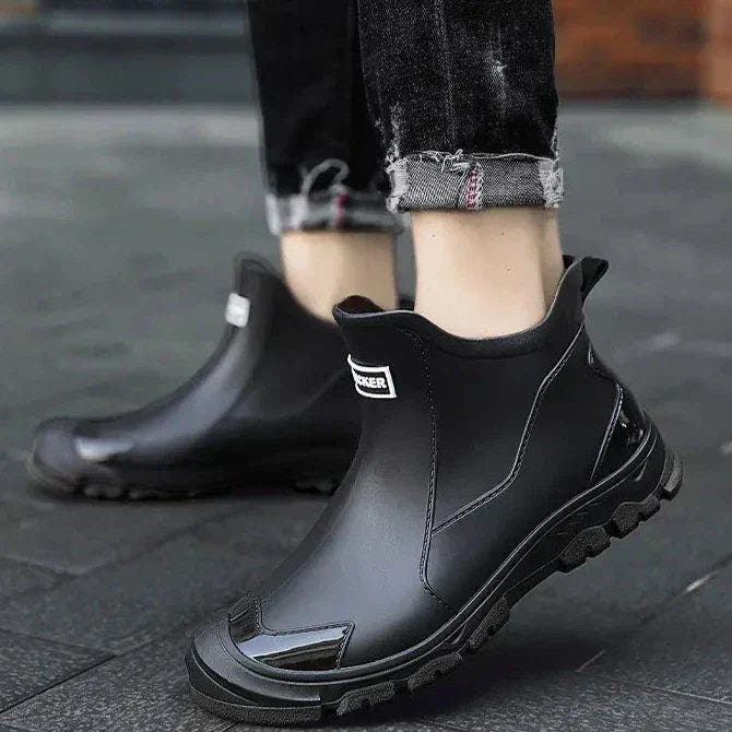 Stiefel Herren aus Leder mit Profilsohle, klassischer Schnitt