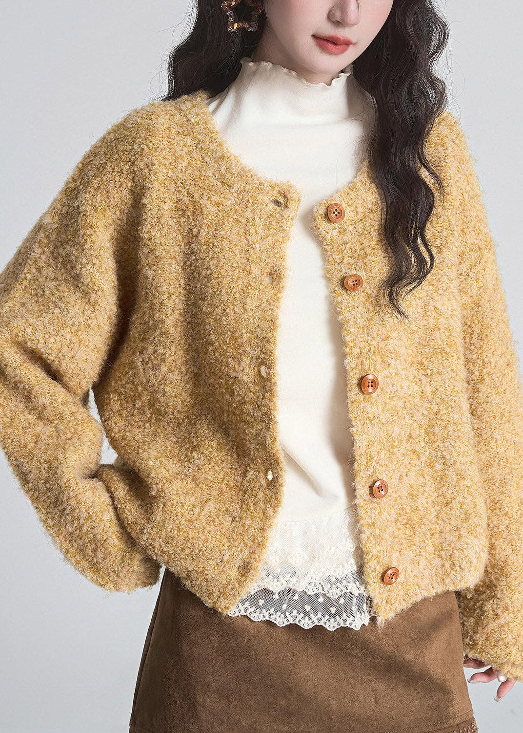 Strickjacke Damen locker geschnitten mit Rundhalsausschnitt und Langarm
