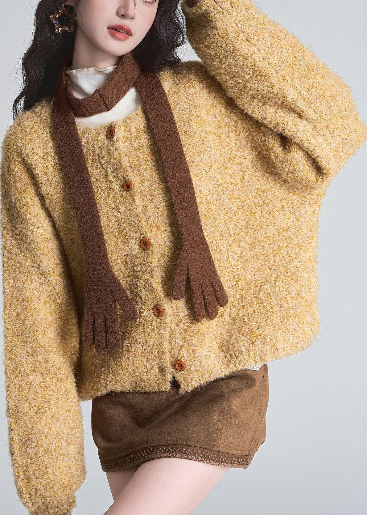 Strickjacke Damen locker geschnitten mit Rundhalsausschnitt und Langarm