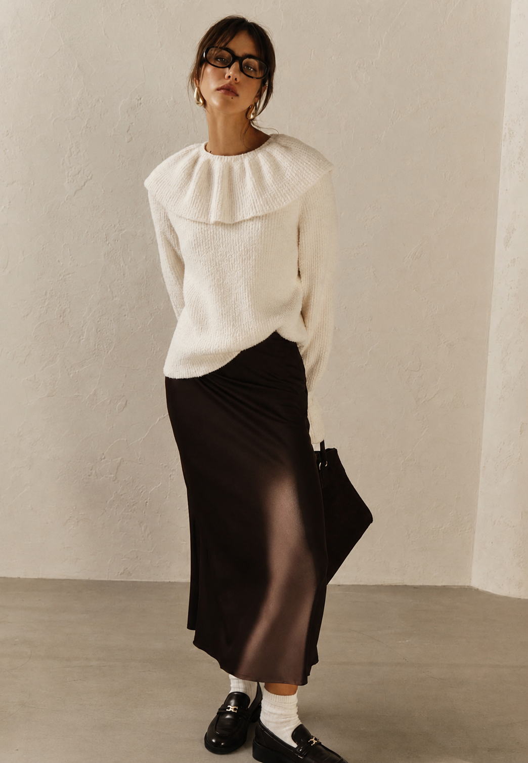 Strickpullover Damen in Rippstrick mit Rüschenkragen, hüftlang