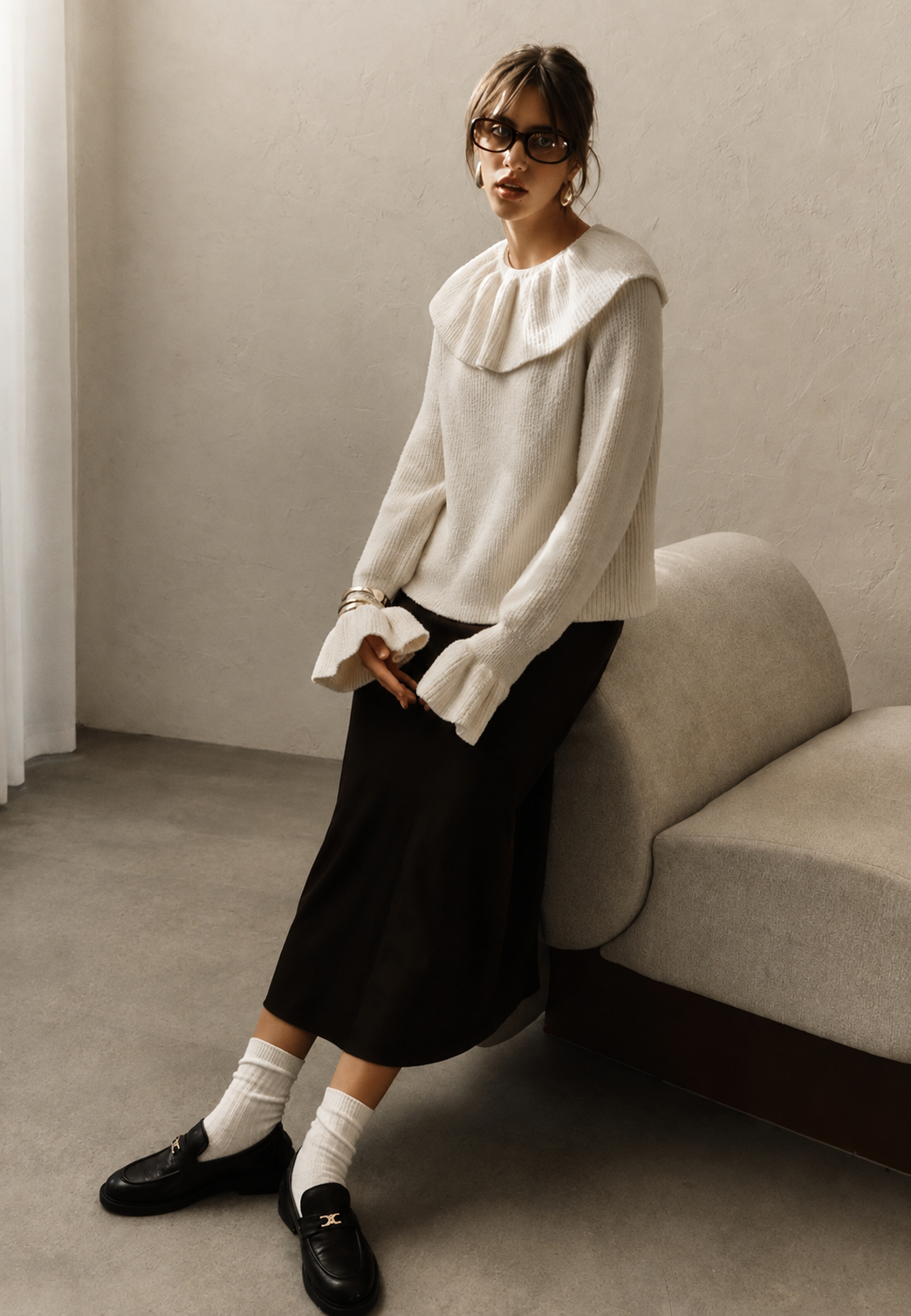 Strickpullover Damen in Rippstrick mit Rüschenkragen, hüftlang
