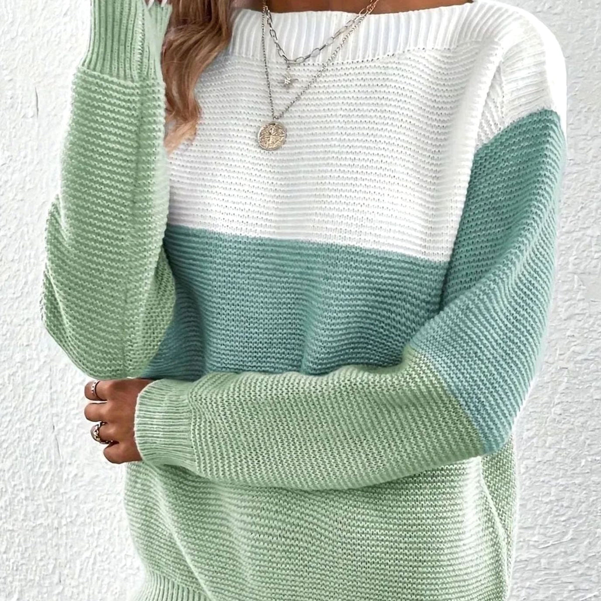 Pullover mit Colourblock und U-Boot-Ausschnitt