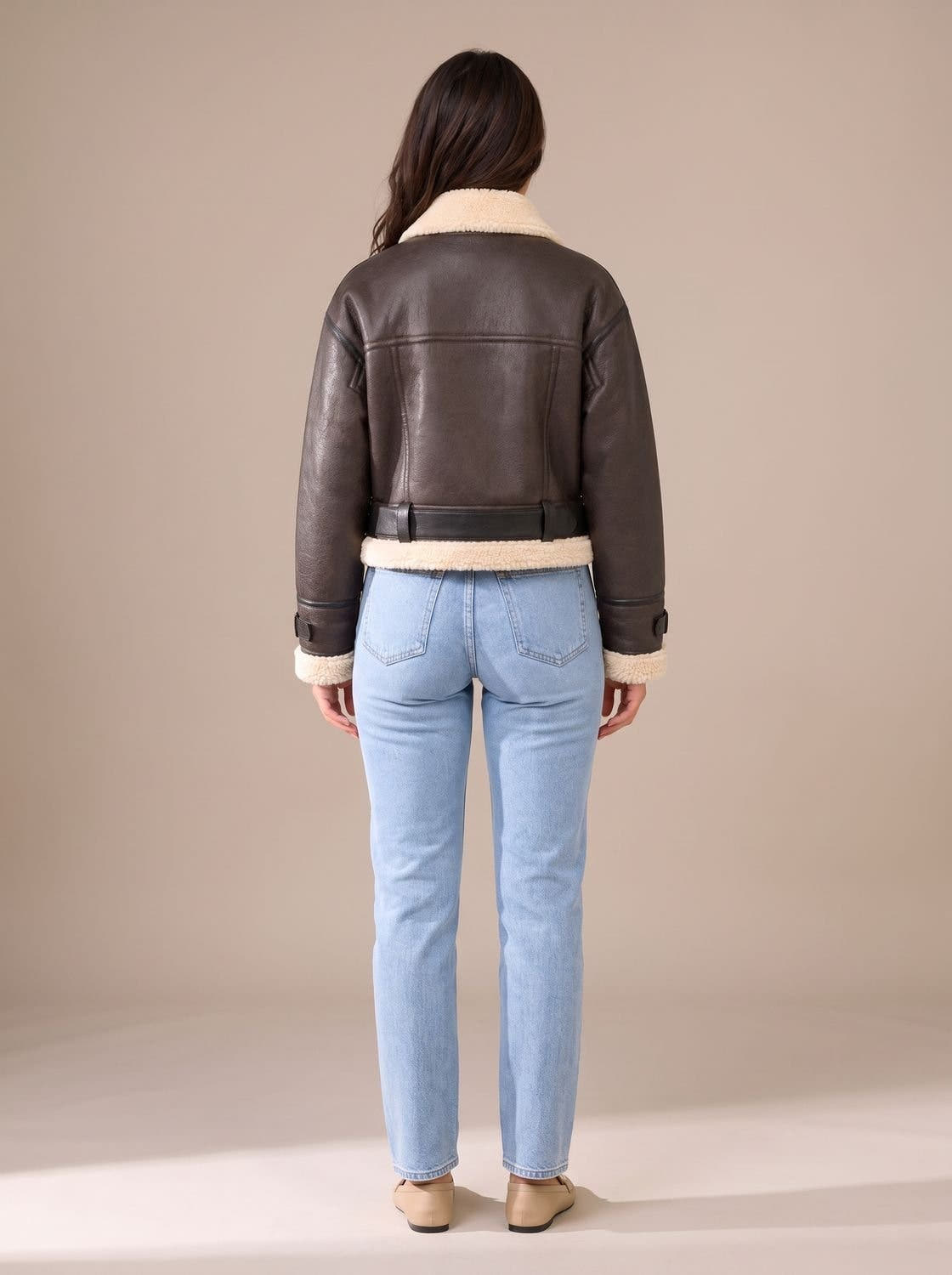 Teddyjacke Damen aus Kunstleder, kurz mit Teddyfellkragen und Gürtel