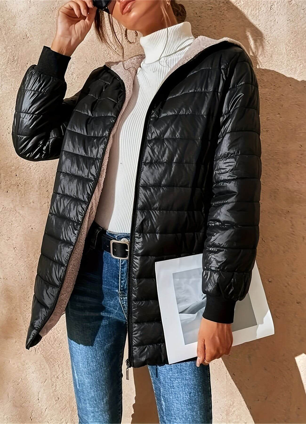 Steppjacke mit Kapuze und gerippten Bündchen
