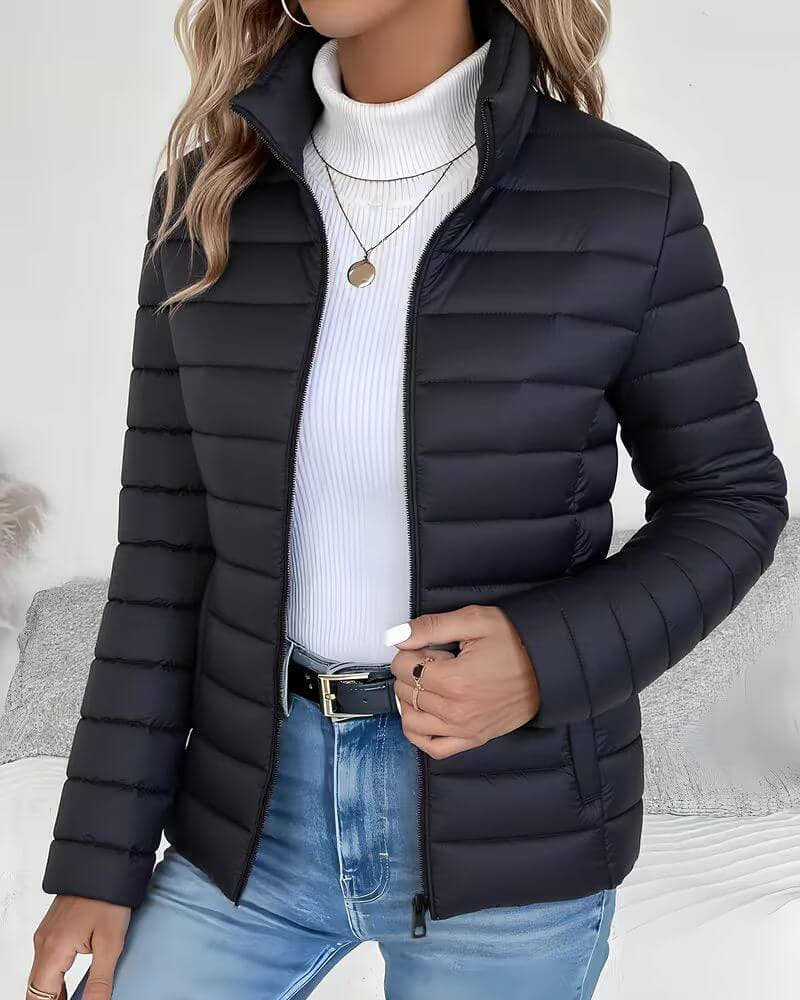 Steppjacke mit Stehkragen und durchgehendem Reissverschluss