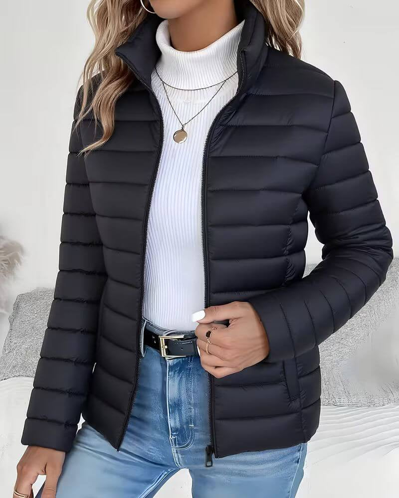 Steppjacke mit Stehkragen und durchgehendem Reissverschluss