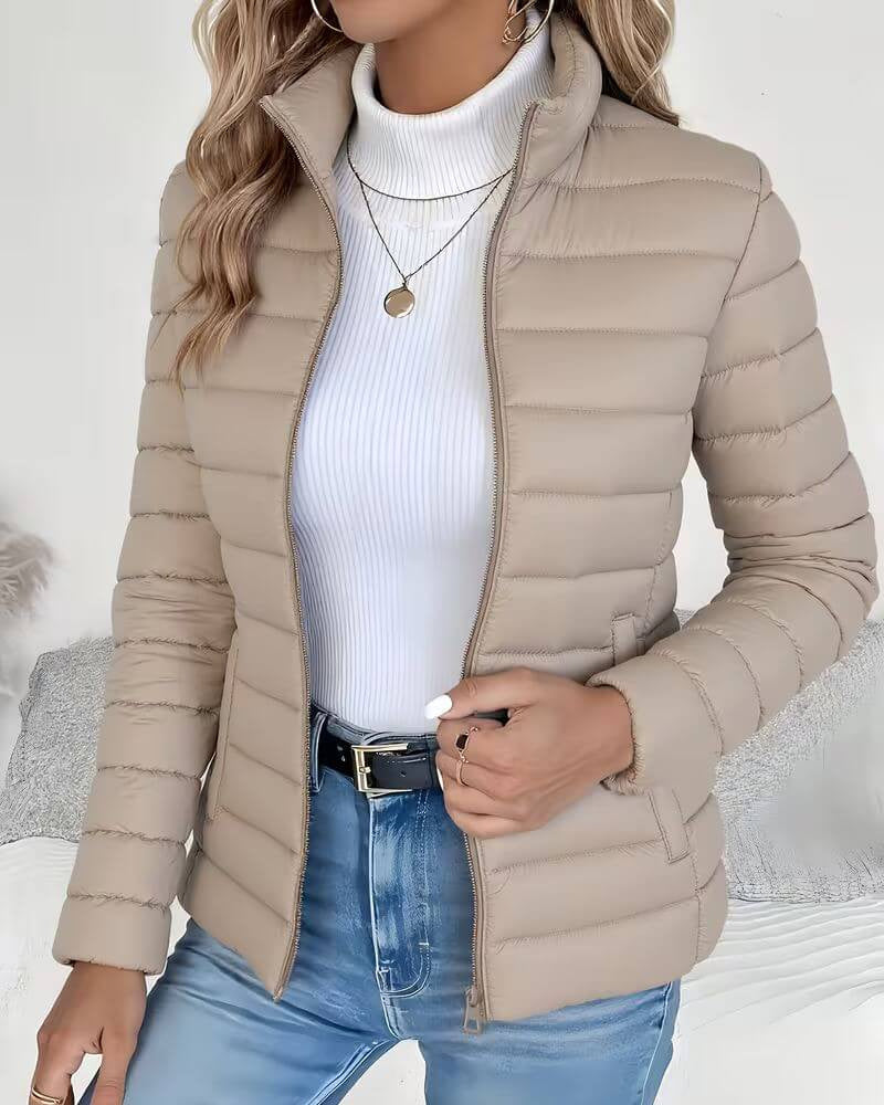 Steppjacke mit Stehkragen und durchgehendem Reissverschluss