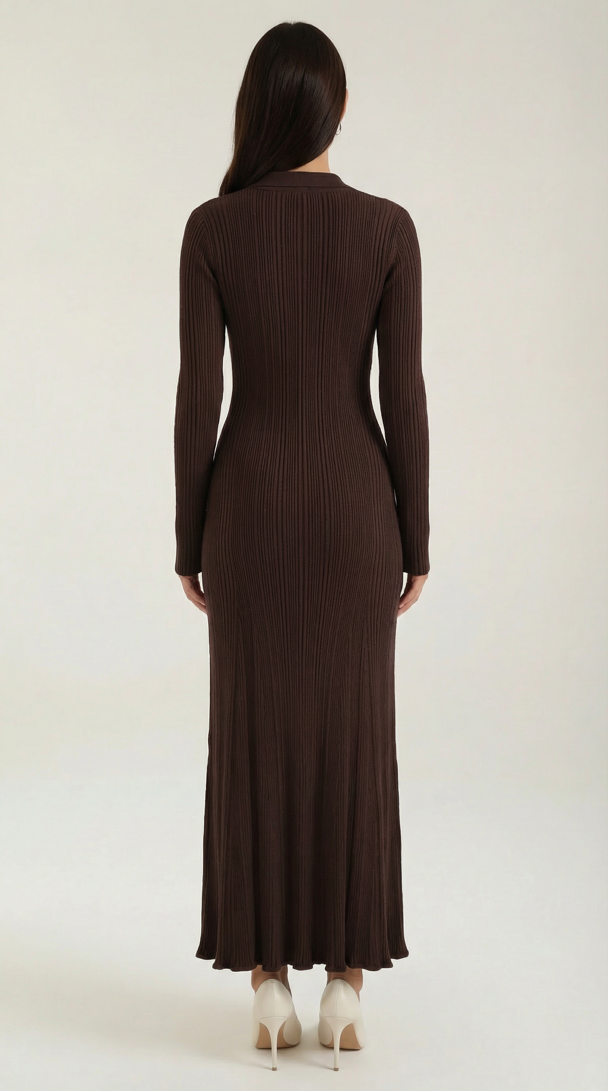 Strickkleid mit Polokragen und goldfarbenen Knöpfen für Damen