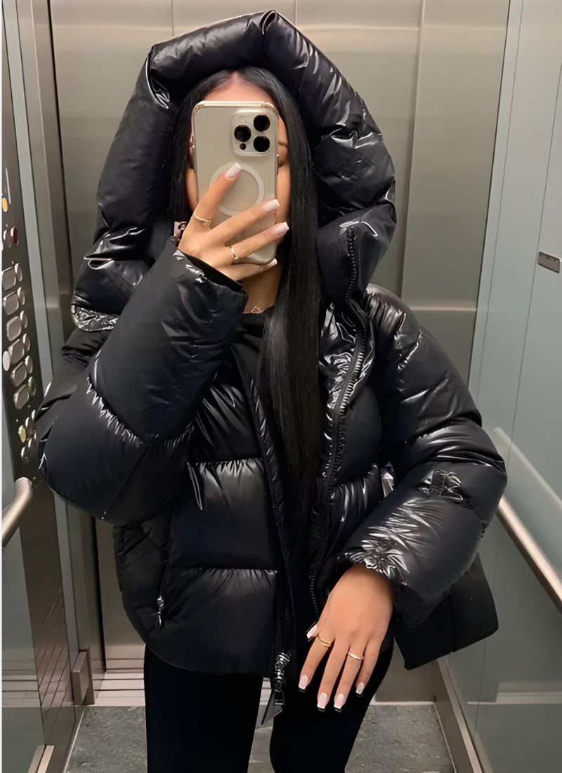Wintermantel Damen wattiert, kurz und Oversize mit Kapuze