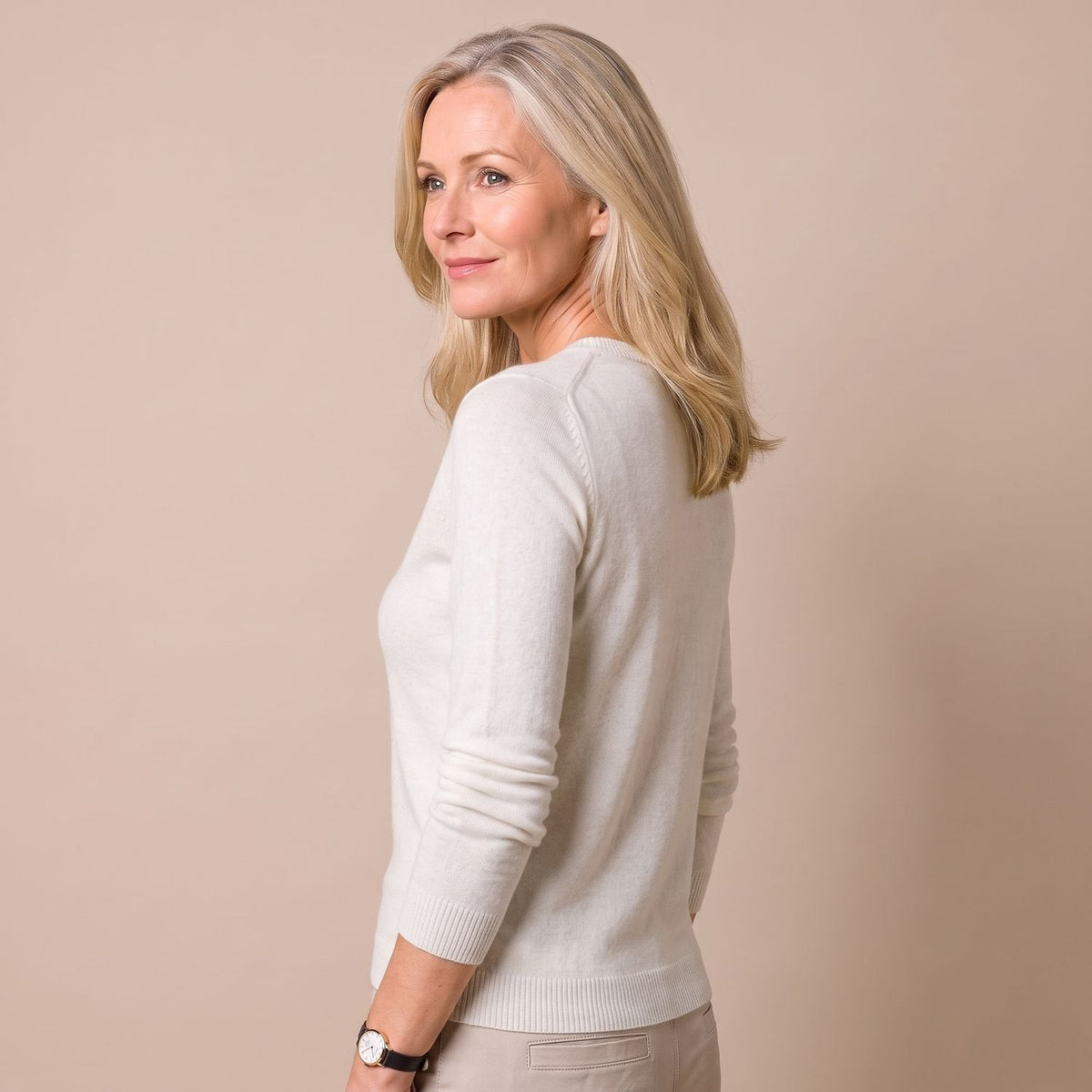 Wollpullover Damen aus weicher Wollmischung, figurbetont mit Rundhals