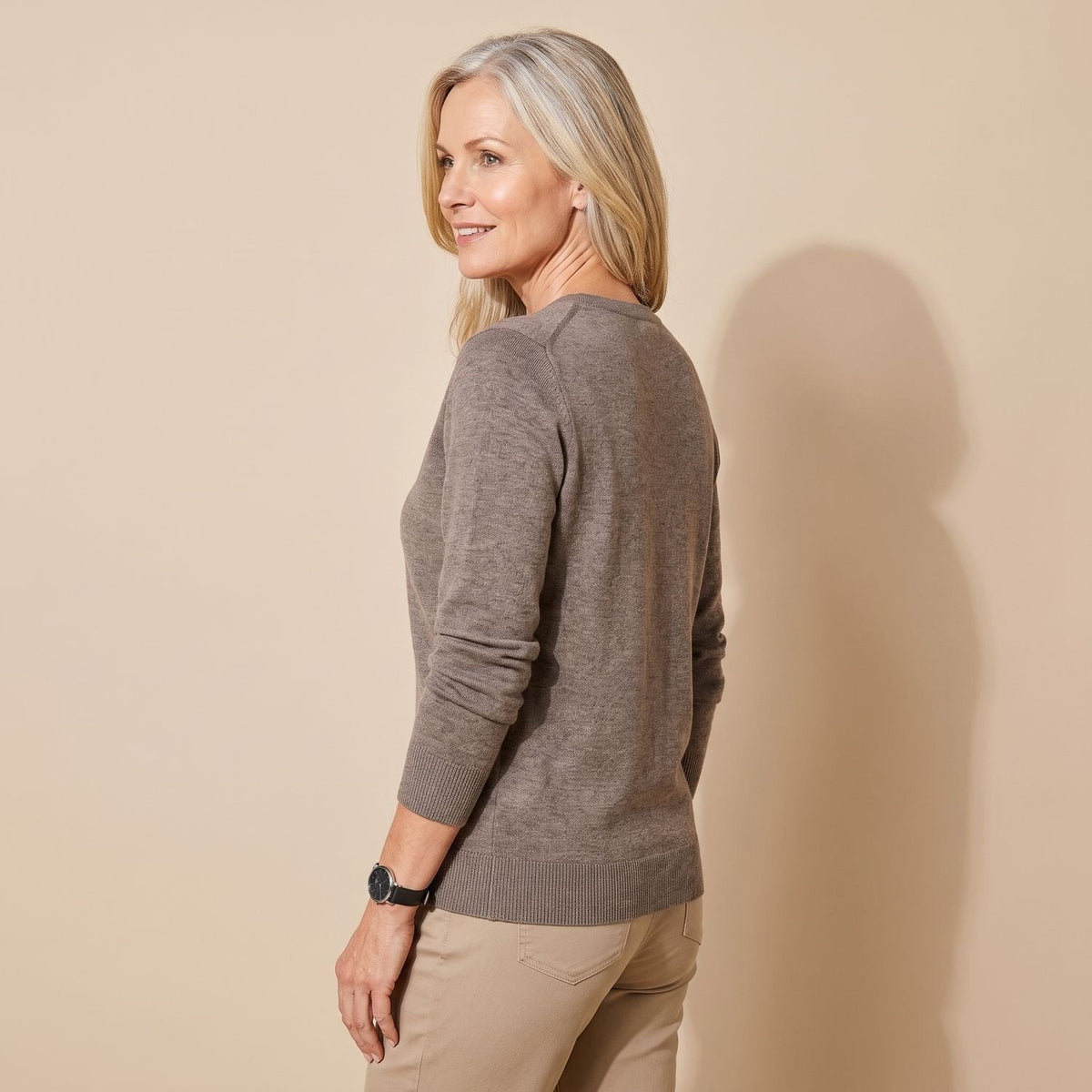 Wollpullover Damen aus weicher Wollmischung, figurbetont mit Rundhals