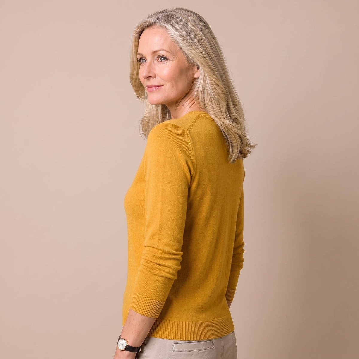 Wollpullover Damen aus weicher Wollmischung, figurbetont mit Rundhals