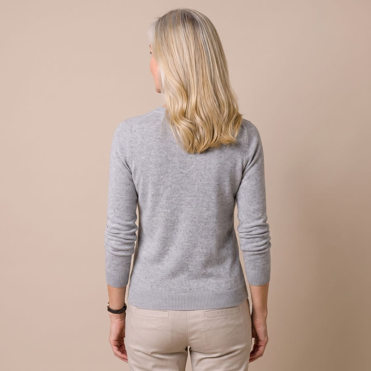 Wollpullover Damen aus weicher Wollmischung, figurbetont mit Rundhals